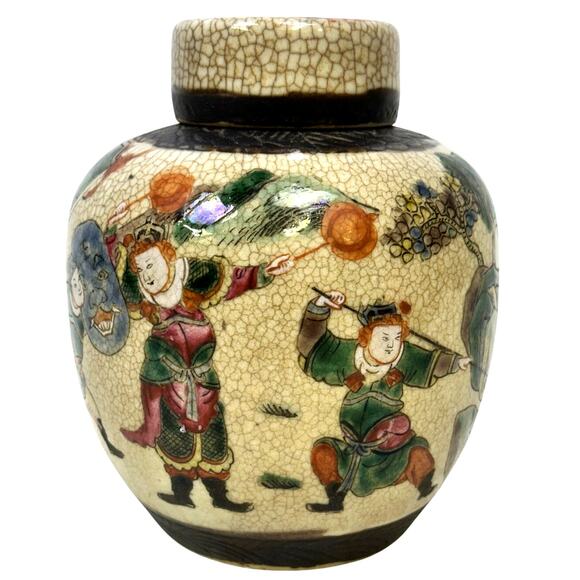 Antique Early 1900's Chinese Porcelain Warrior Themed Ginger Jar with Lid - Picture 2 of 9